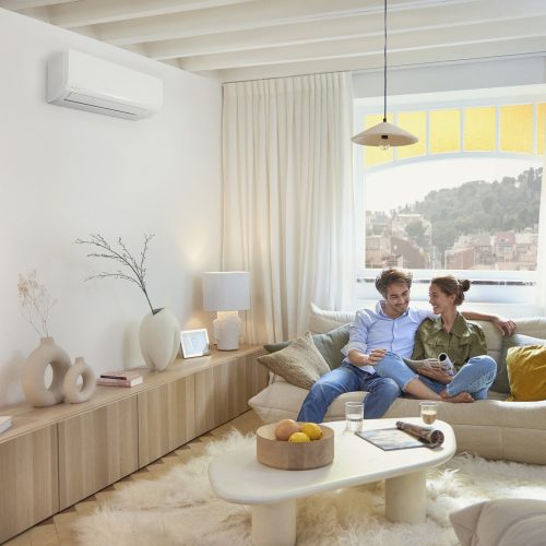 Daikin Sensira FTXF25E/RXF25E nástěnná split klimatizace (2,5 kW)
